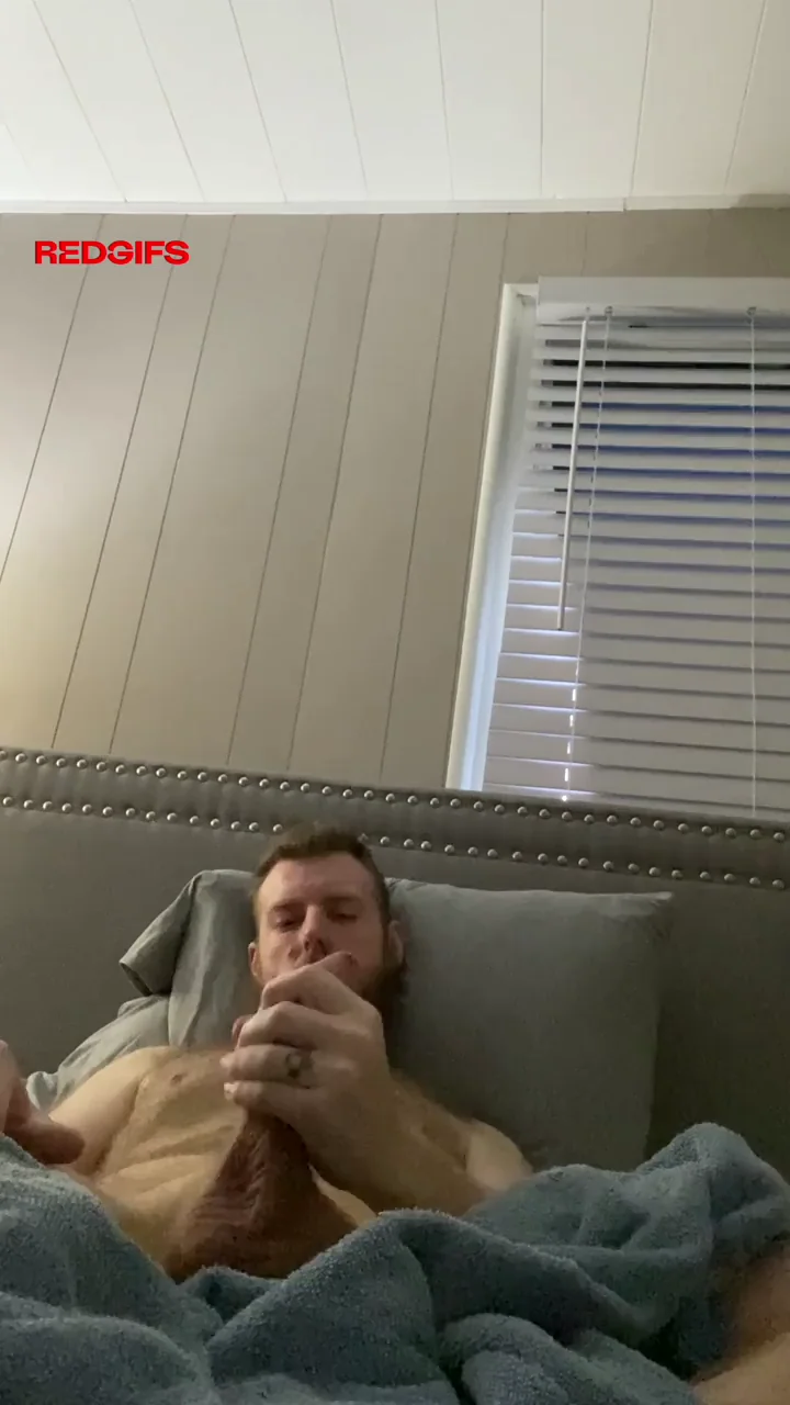 (28) if you’re going to watch me cum the least you could do is take it in your mouth