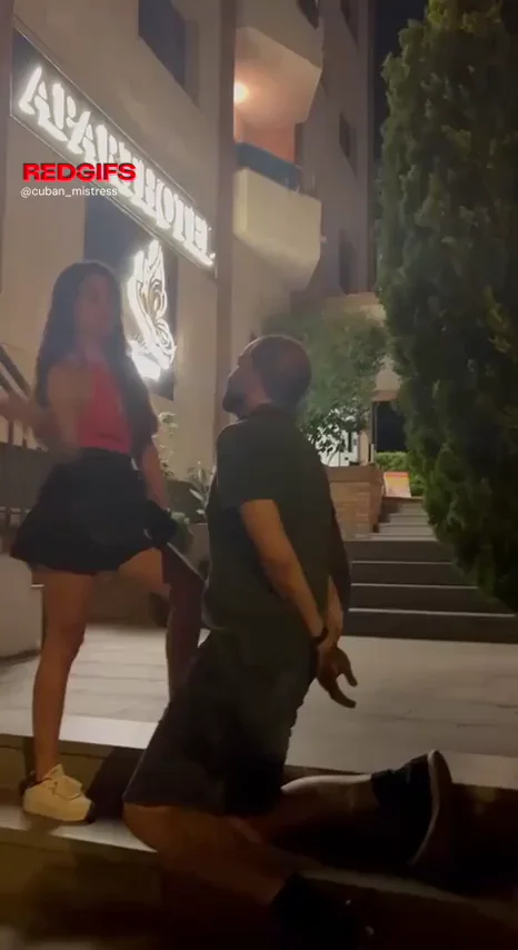 Do not brat me in public [domme]
