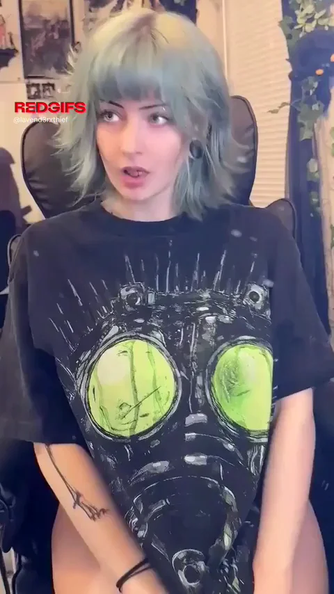 Goth Teen's Juicy Tits & Pussy Tease No Disappointments 😈🍑