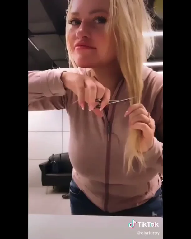 OMG No She Di'int! 😱🔥 TikTok Slut Cuts Hair & Flashes Massive Tits 🍈🍈
