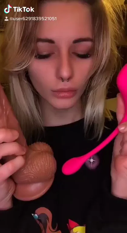 Banned from TikTok for Sucking This Fat Dildo? 😈🍆💦