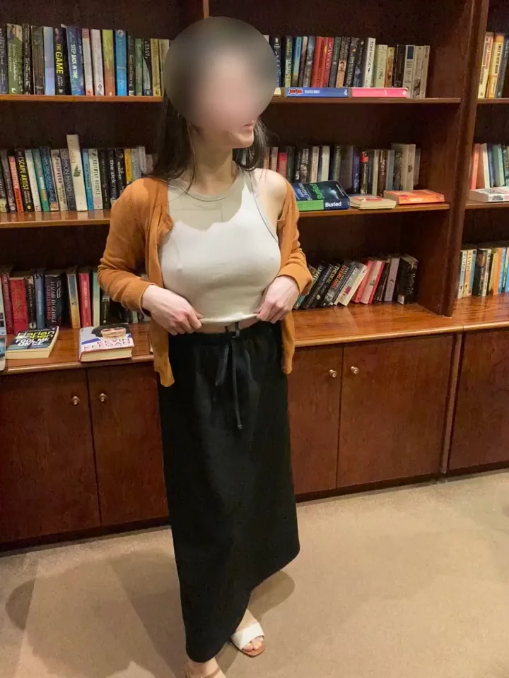 Silence in the library 🇨🇳