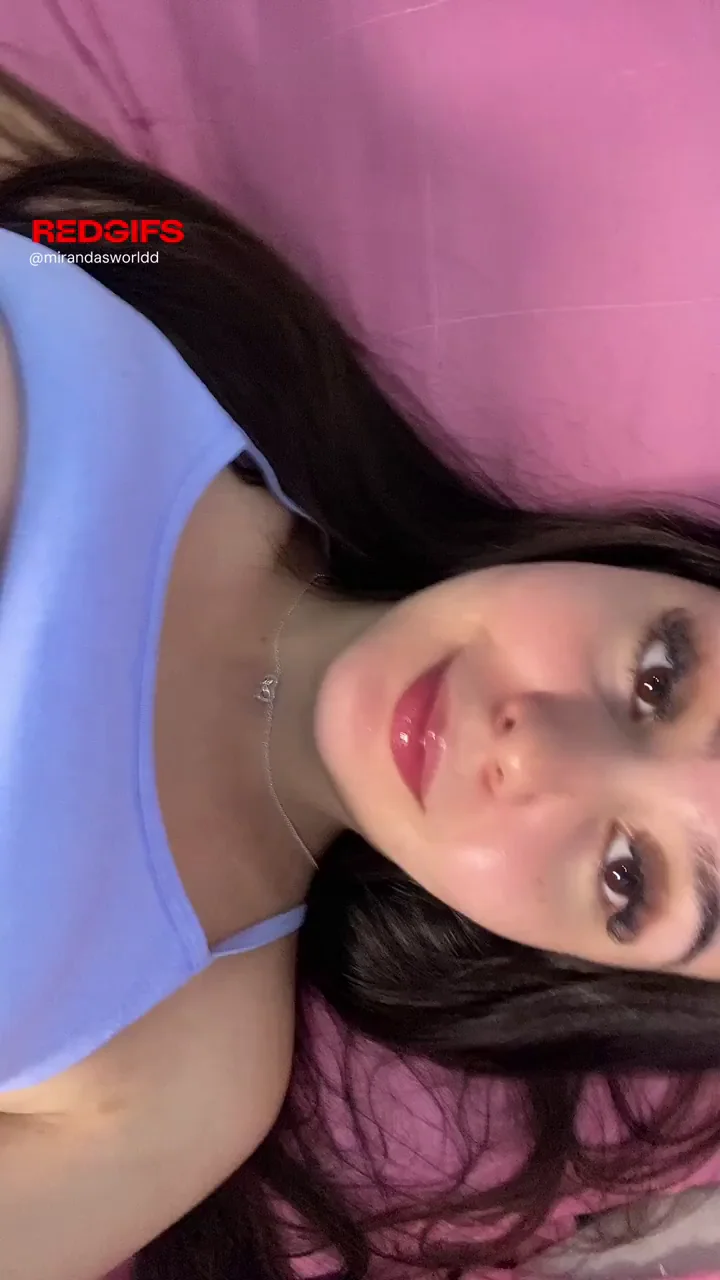 Petite A-Cup Slut's Perfect Curves 😍🍑