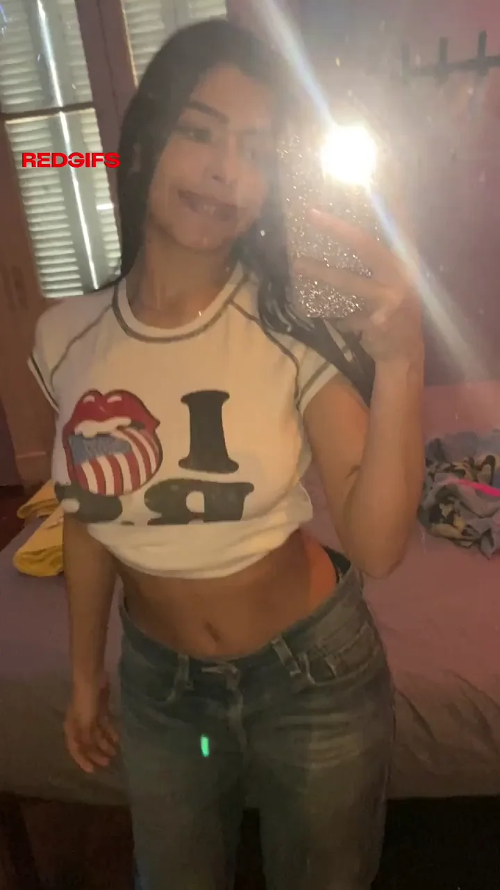 Girlfriend material or nahh?