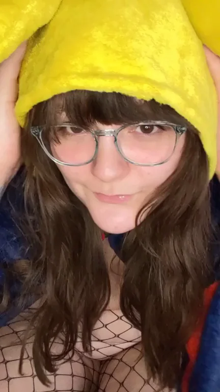 feeling extra cute today while i play with my tits (and other things)