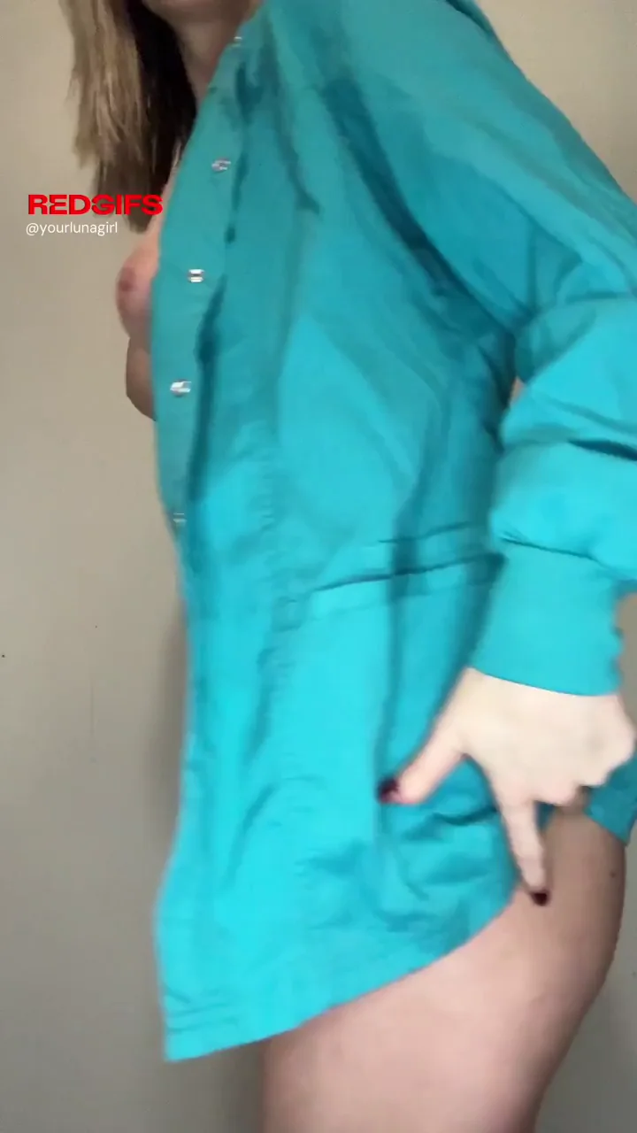 This ass deserves to get noticed
