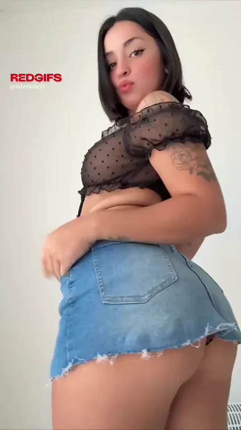 This ass is fantastic... (f)