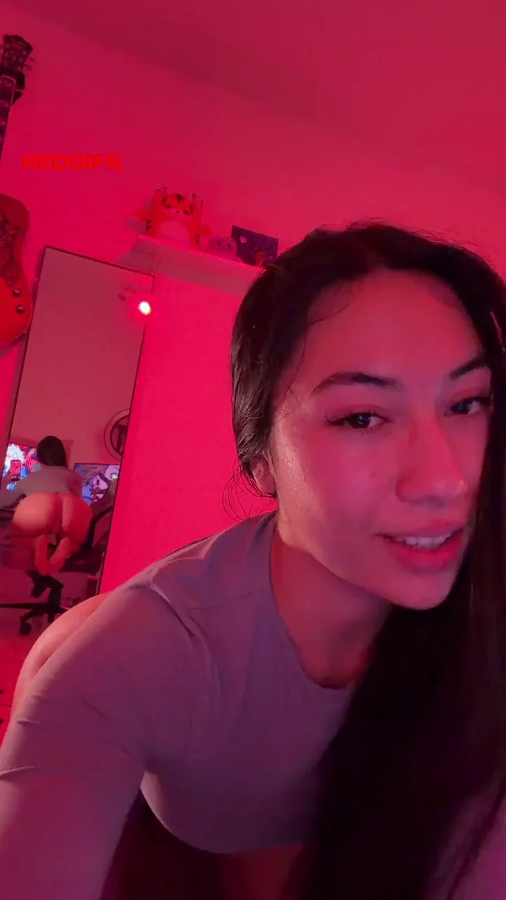 Finally Worth the Wait! 😍🔥 Cute Teen Tease in Pink Room 💦🍑