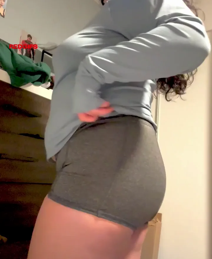 Thick Latina BBW Bares Massive Tits & Jiggly Ass for Bra-Free Gym Tease