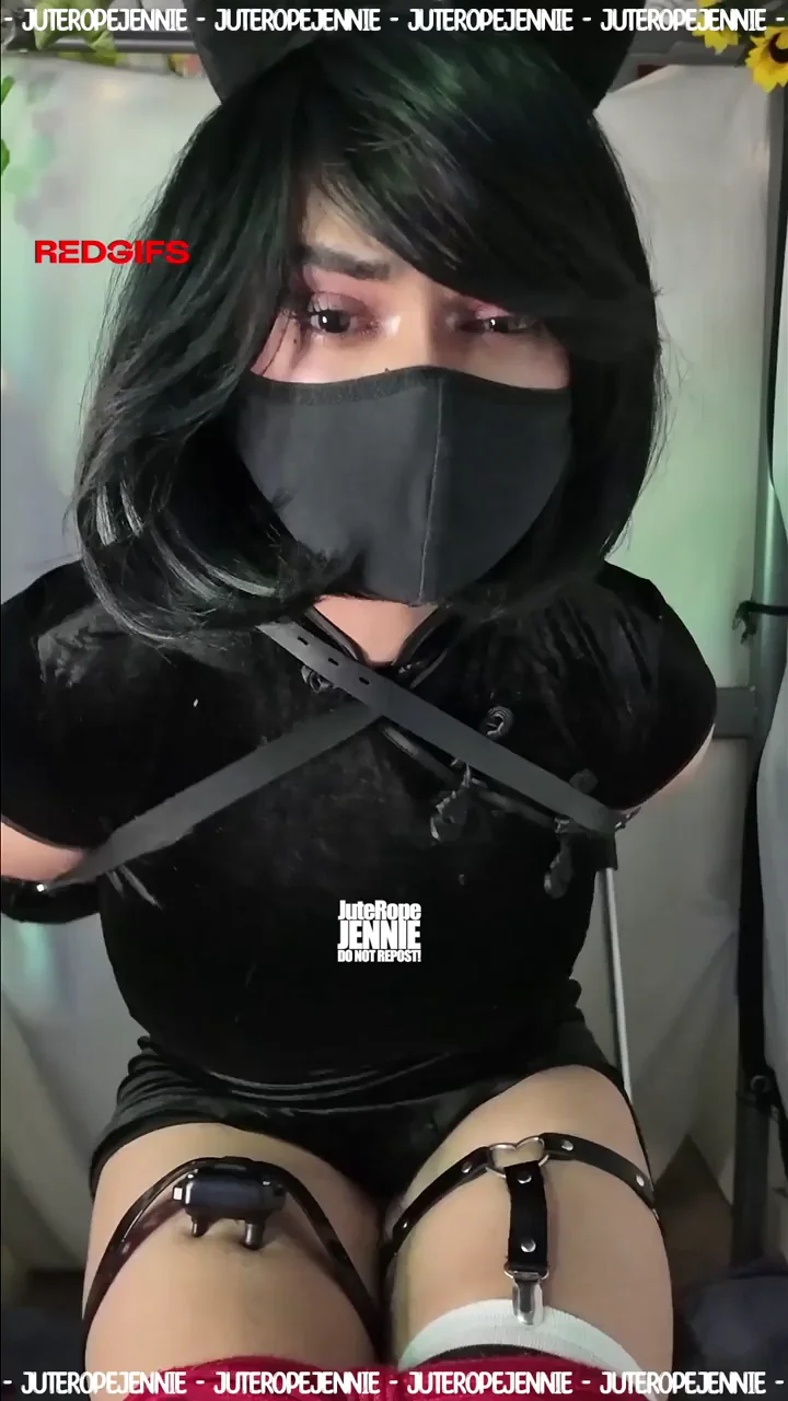 Date Ends with Sissy Femboy Bound in Armbinder & Shock Collar 😈🔗⚡