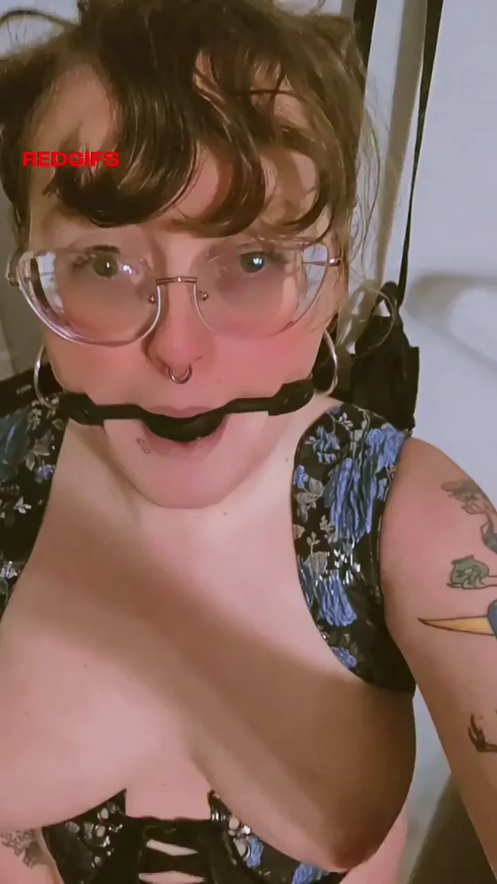 Some self-bondage with a homemade one bar prison to make sure I stay horny and frustrated on day 43 of 1115 in chastity [TW]