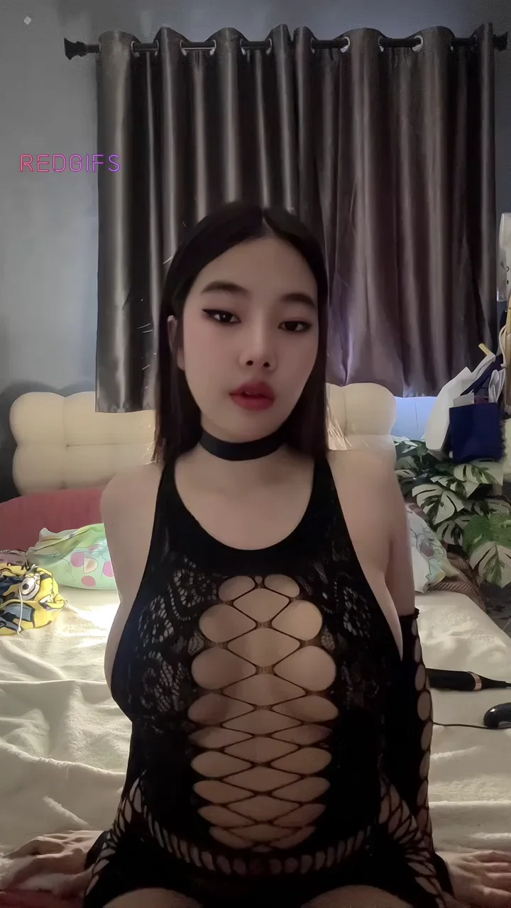 I hope you guys like asian goth girls