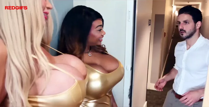 Lucky man in a bimbo threesome