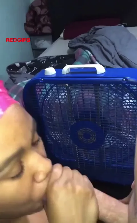 Thick Ebony Babe Says Hi with Sloppy Cock Sucking 😘🍆💦