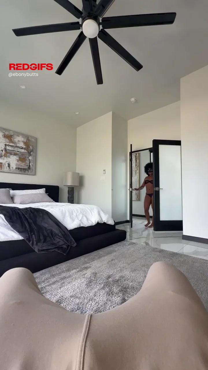 I'm the bestest ebony slut at using my ass to please white dick