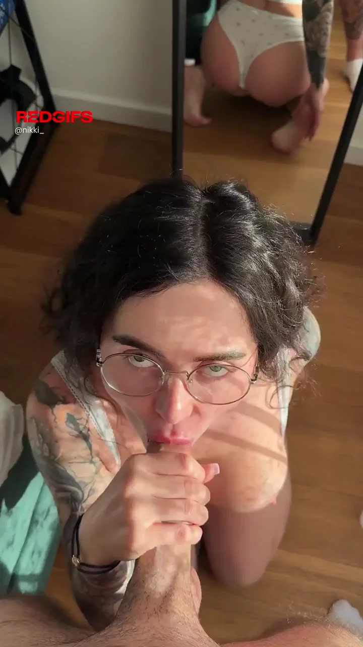 Glasses Slut Takes Thick Cock Deep Down Her Throat 😍🍆💦