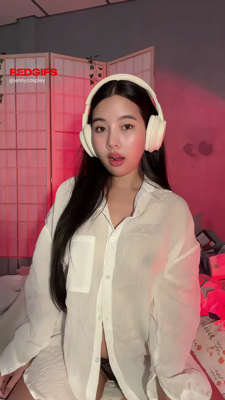 Can you handle my big reveal in this white shirt?