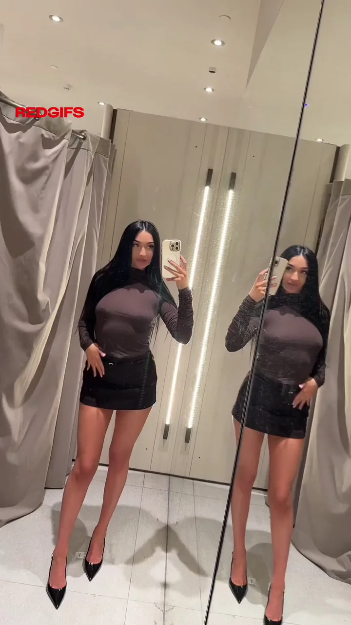 Slutty Mall Changing Room Selfies with Massive Tits Out