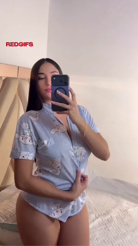 🔥 Hot College Slut's Massive Tits & Juicy Curves Tease 💦