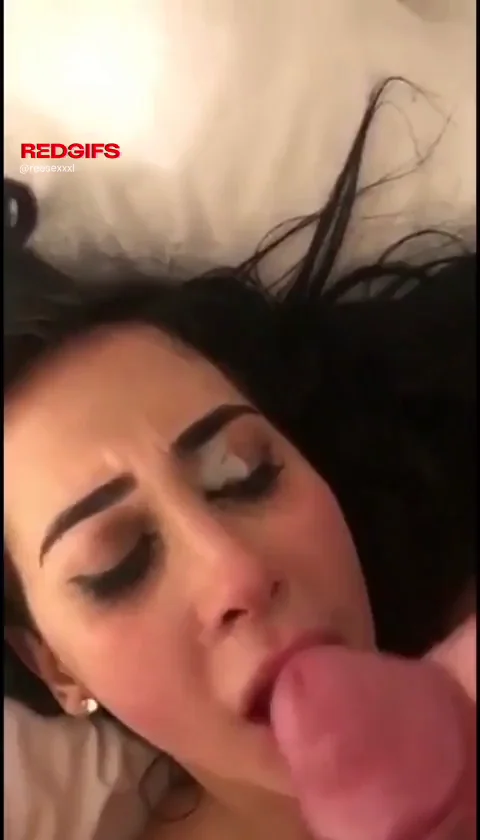 Valerie Kay Gulps Down Every Drop of Hot Cum 💦👅