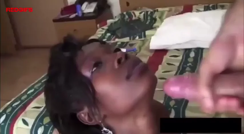 Ebony Babe Gets Her Pretty Face Coated in Thick Cum 💦🍫