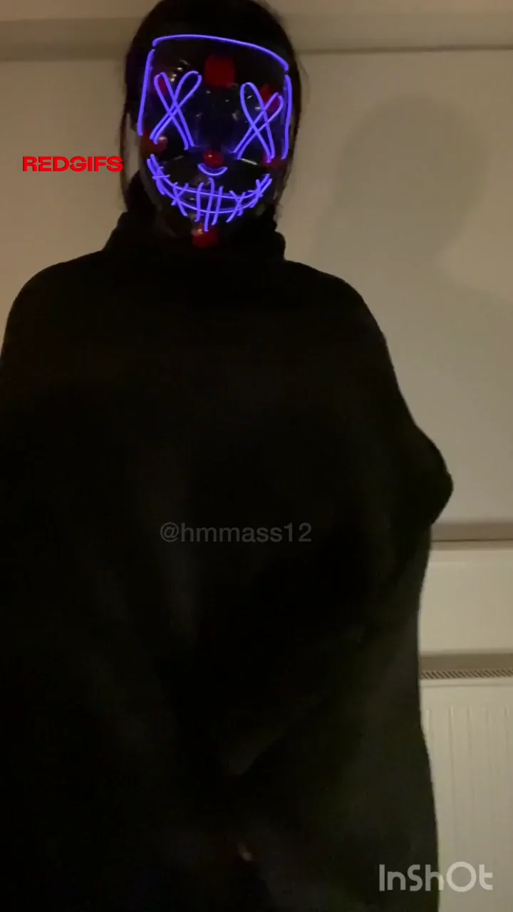 Ebony Masked Hottie Drops Robe & Shakes Massive Tits 🍫🔥💦