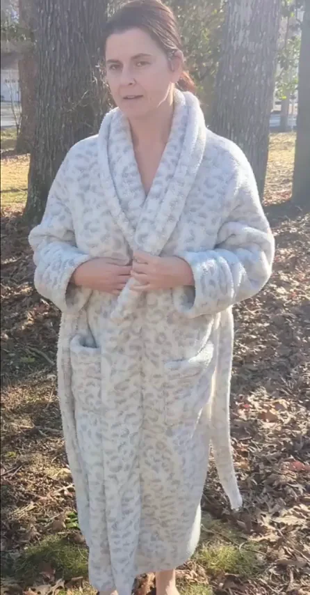 A lil curvy 42yo granny ;)