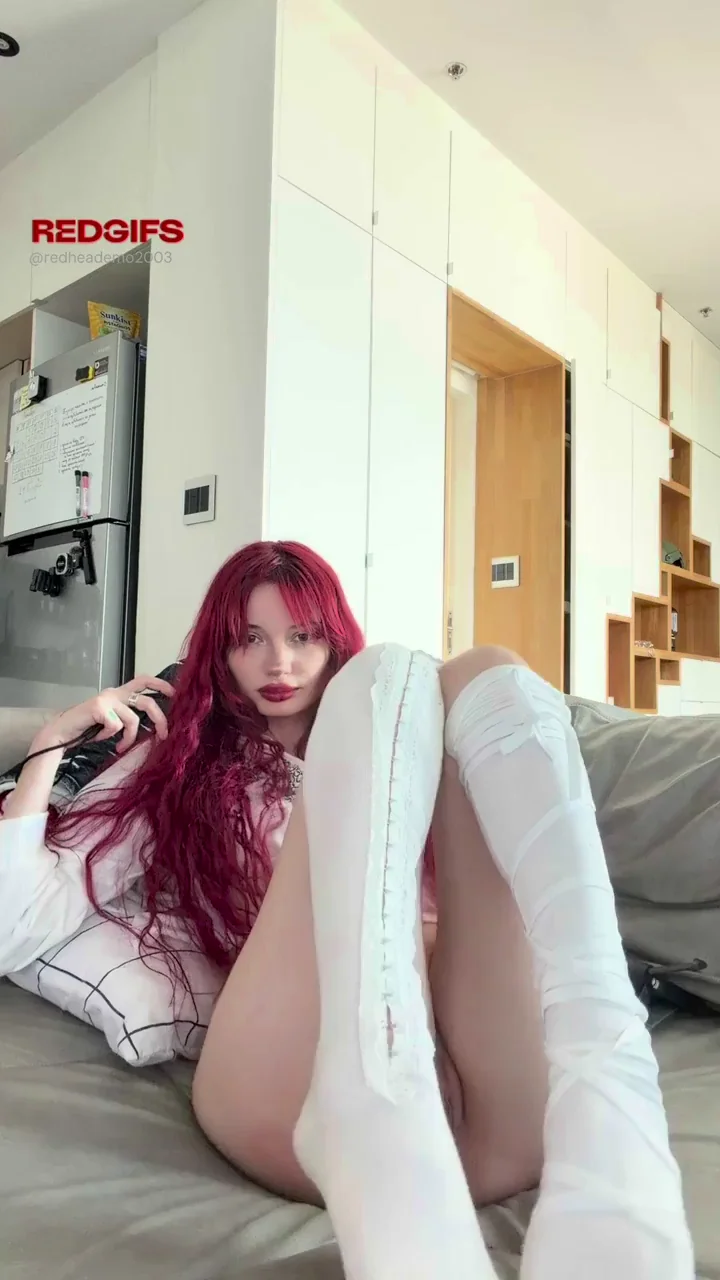 will a redhaired baby like me easily make your cock hard? or i need to try