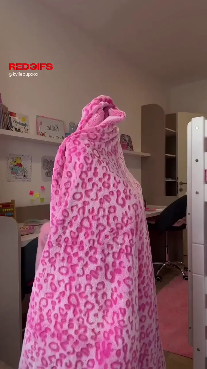 Am I Still Daddy's Lil Girl? 🐱🍑
