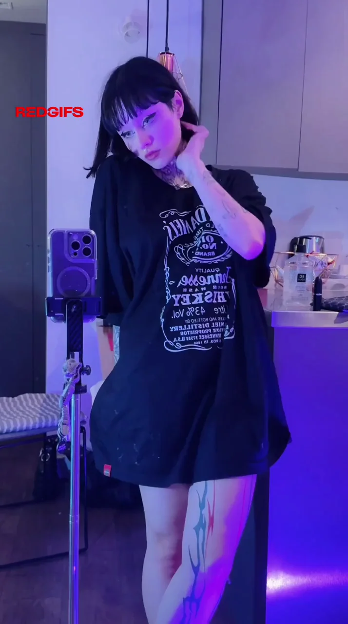 I can't stay in my clothes for long