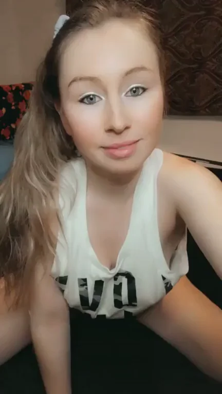 It’s almost Friday! So enjoy my little titty flash