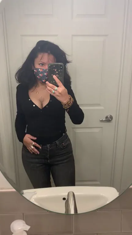 Went to Work with My Tits Poppin' Out Like This 😈💦