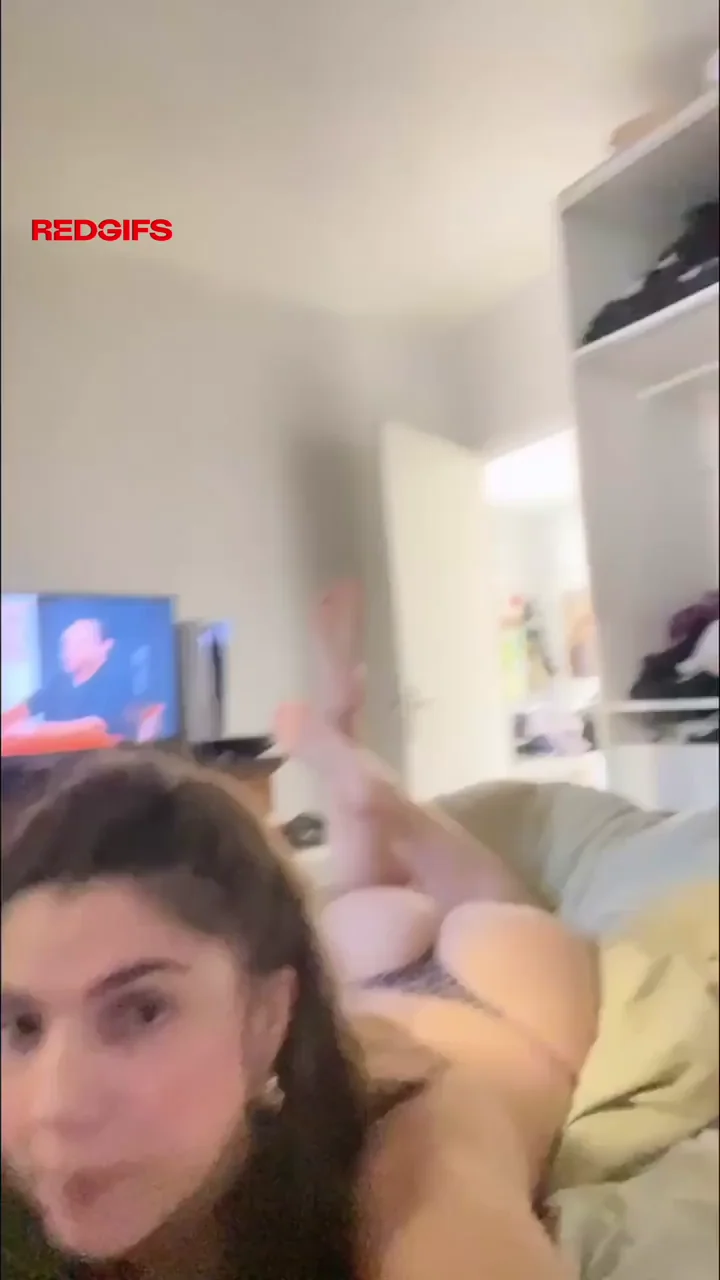 Born to Be a Petite Fuckdoll: Camgirl's Slutty Tease