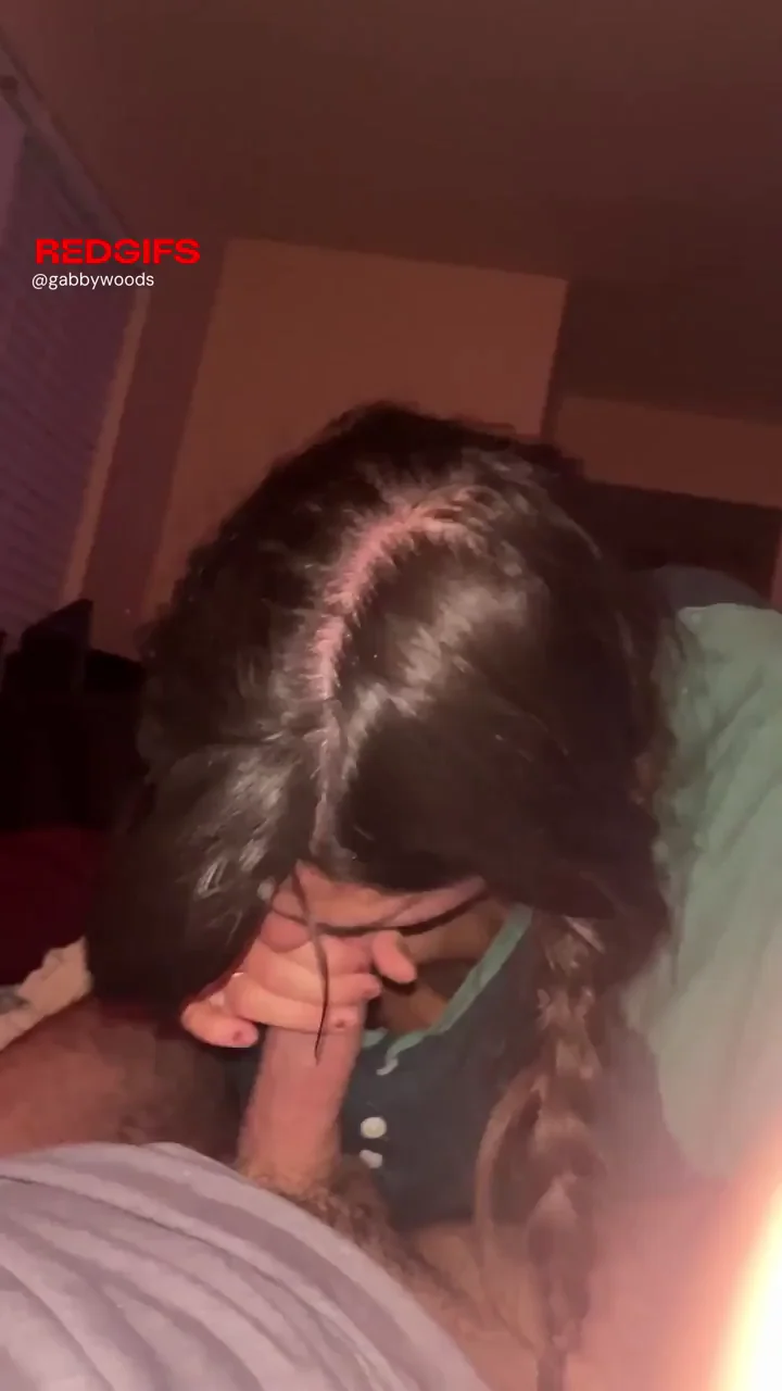 Petite Cutie Sucks Cock Dry 💦👅