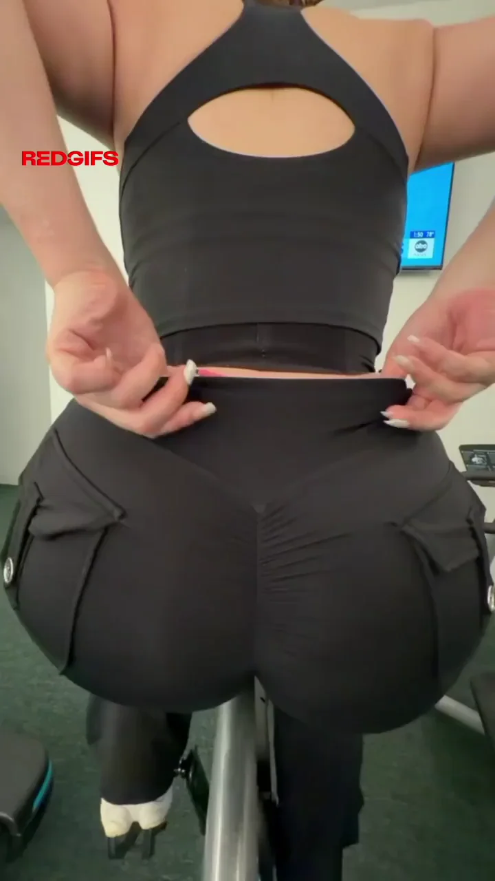 🍑 Forget NNN: Latina Babe's Massive Ass Milking on Spin Bike 🥛💦