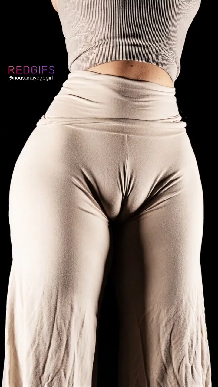 Yoga Kitty's Cameltoe Tease in Tight Pants