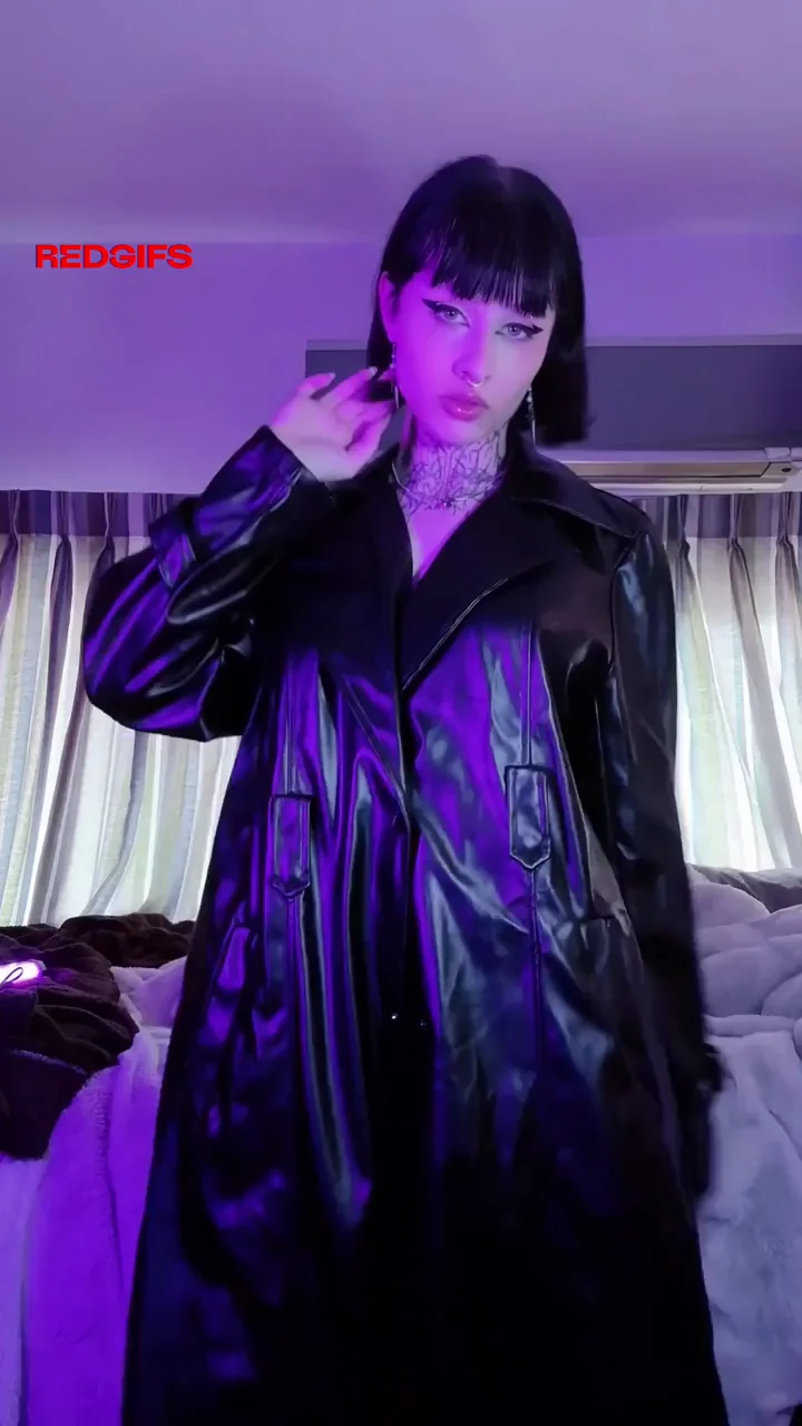 your goth fuck doll, handle me with care
