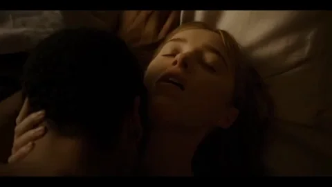 Phoebe Dynevor - Bridgerton