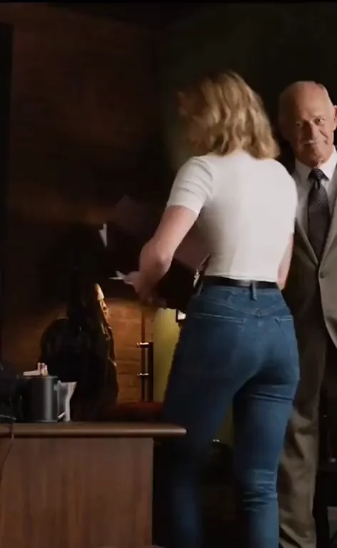 Shantel VanSanten's Tight Jeans Booty Tease
