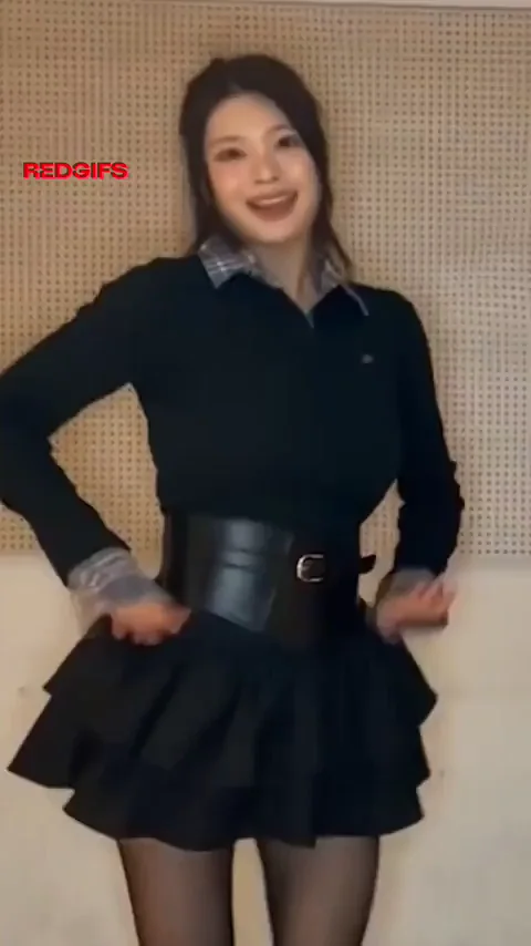 Purple Kiss Swan’s Massive Korean Tits Tease 🍆💦