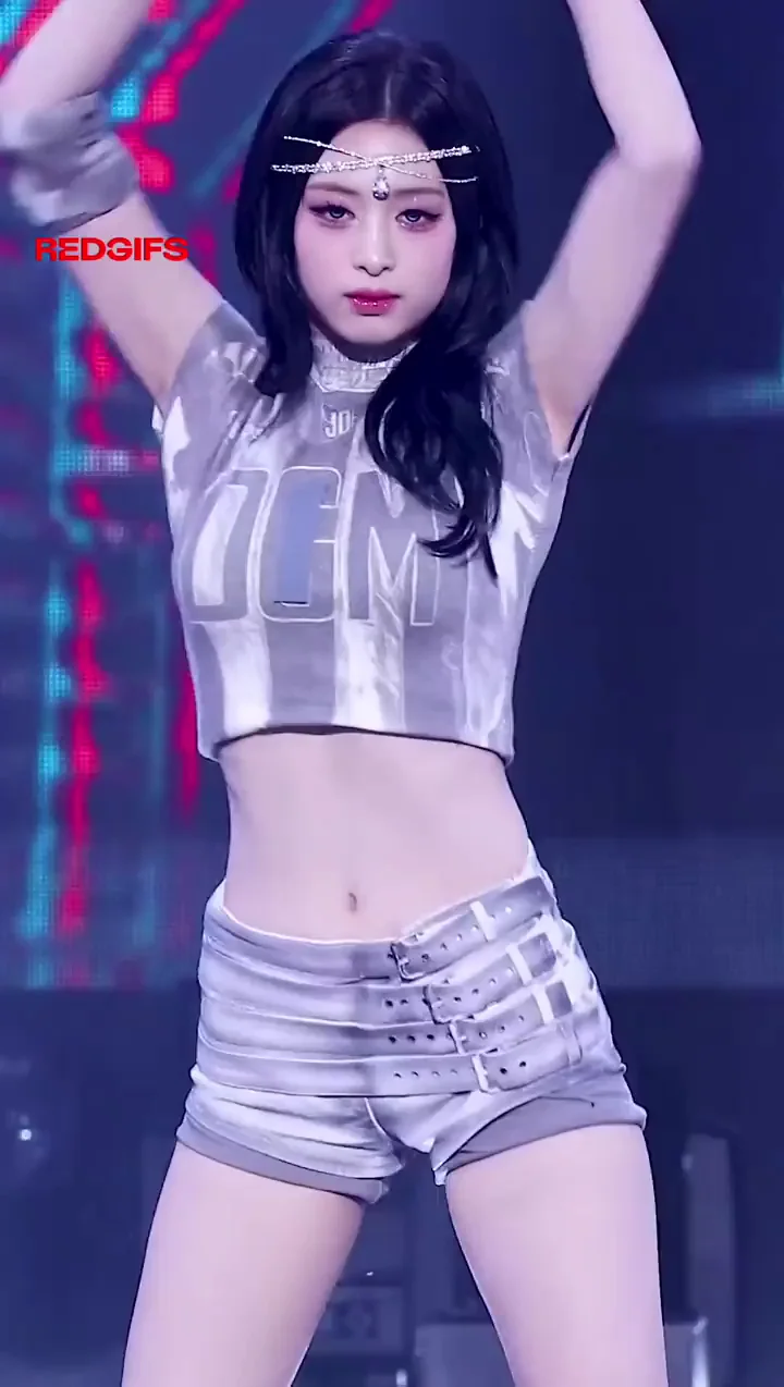 BABYMONSTER - AHYEON