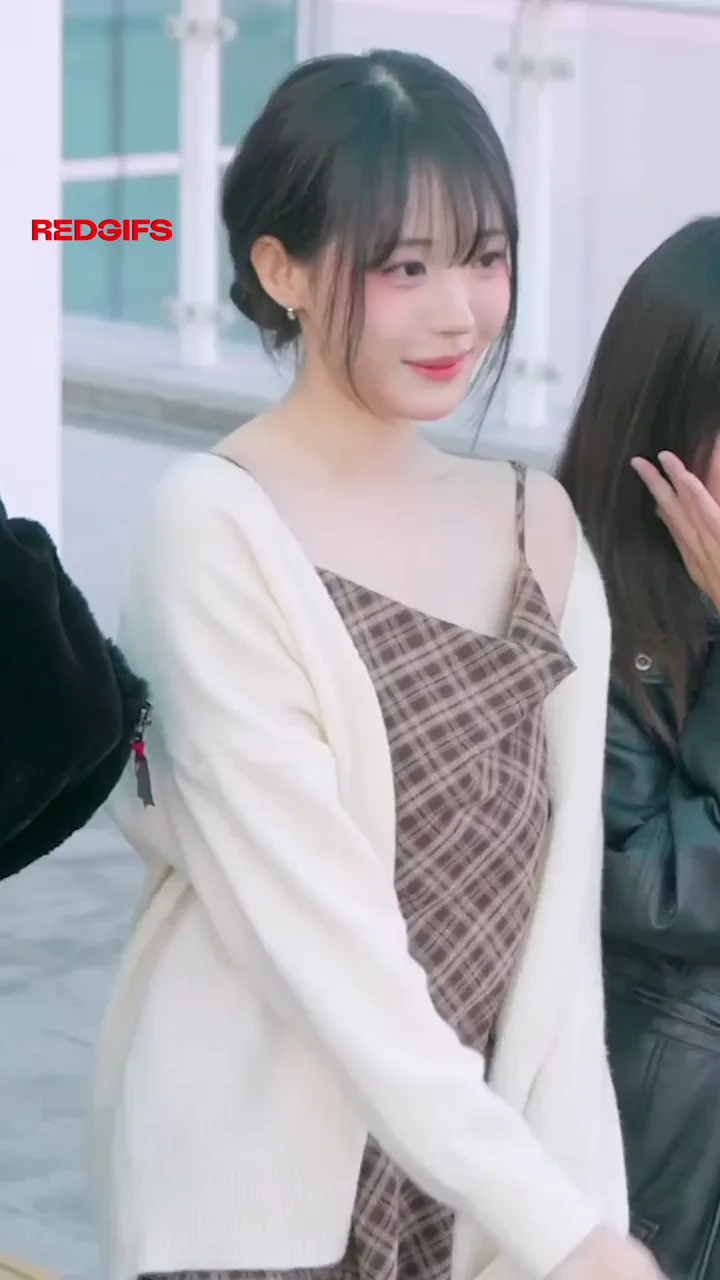QWER Hina &amp; Magenta