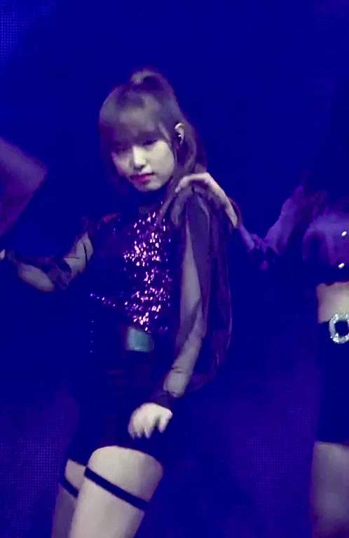 IZ*ONE Yena's Slutty Bend-Over Tease on Stage