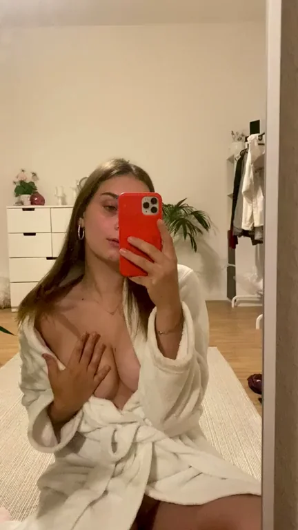 First time showing my boobs, hope at least one person likes it ?