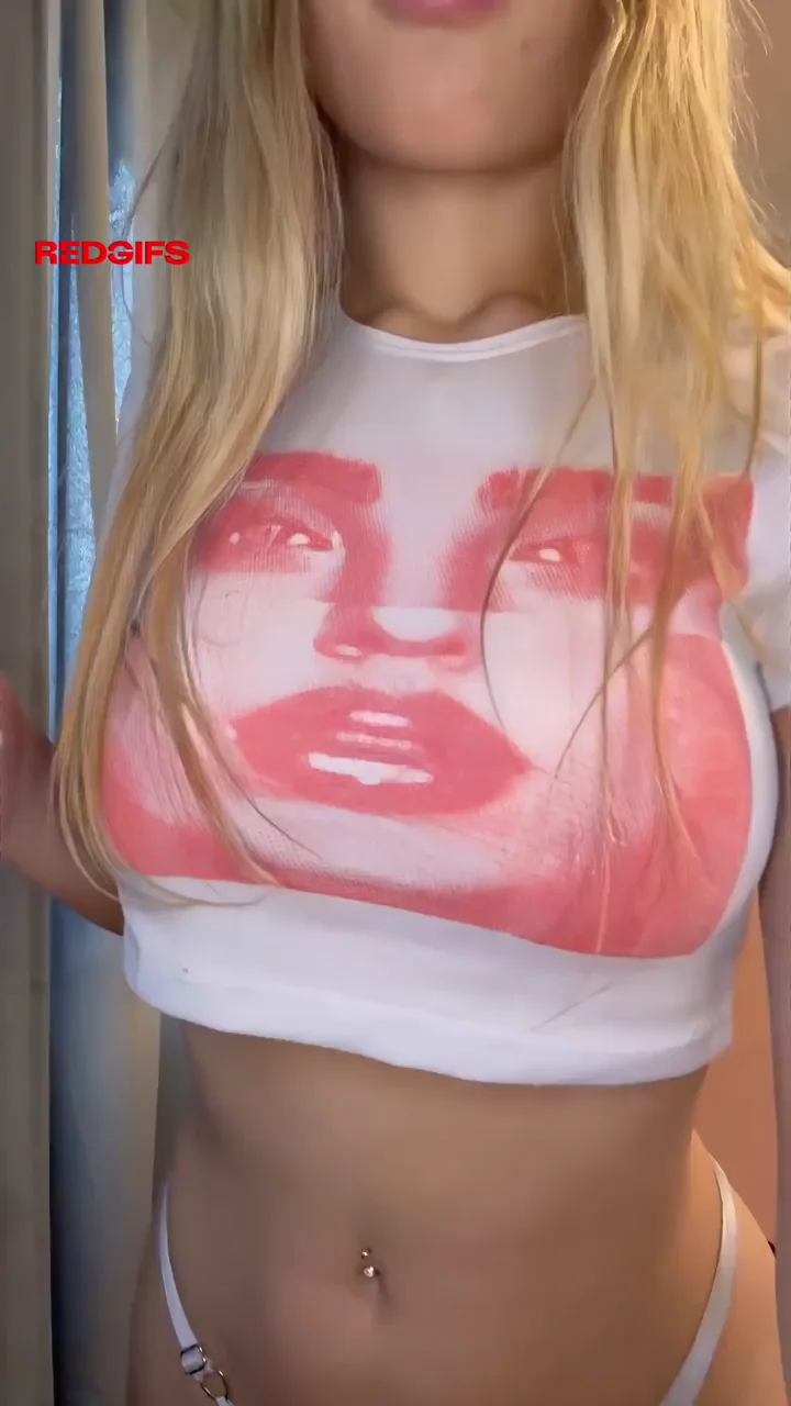 Cute Blonde's Perky Titty Tease Reveal 😘🍒