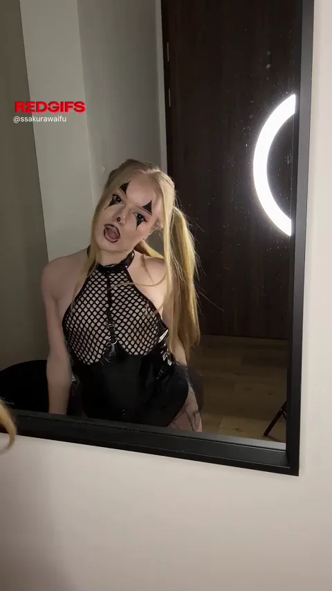 Do you like that shiny curve by the mirror?