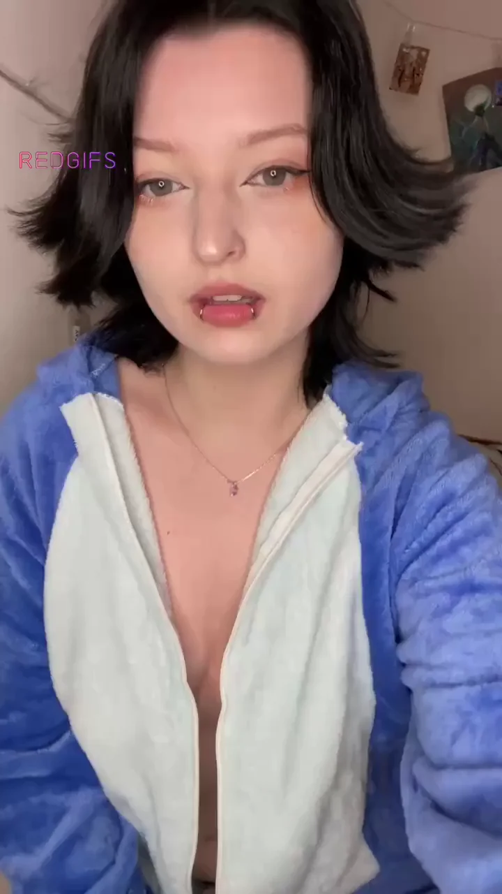 Alt Bunny Slut Flashes Perfect Perky Tits 🍒🐰
