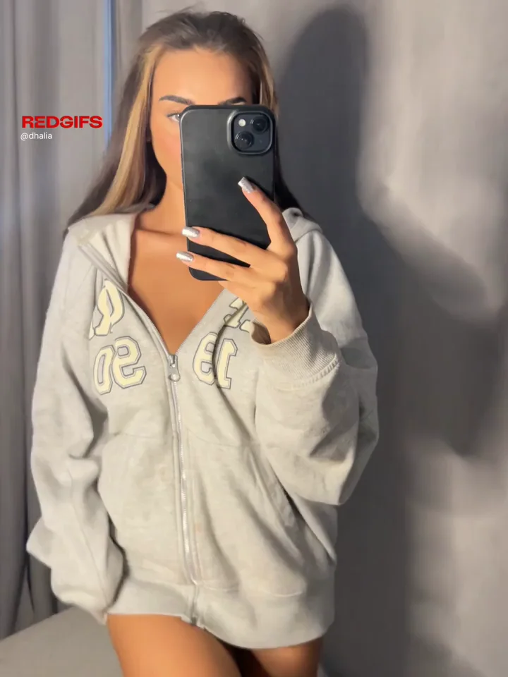 Natural Big Tits Tease in Hoodie 😈🍈🍈