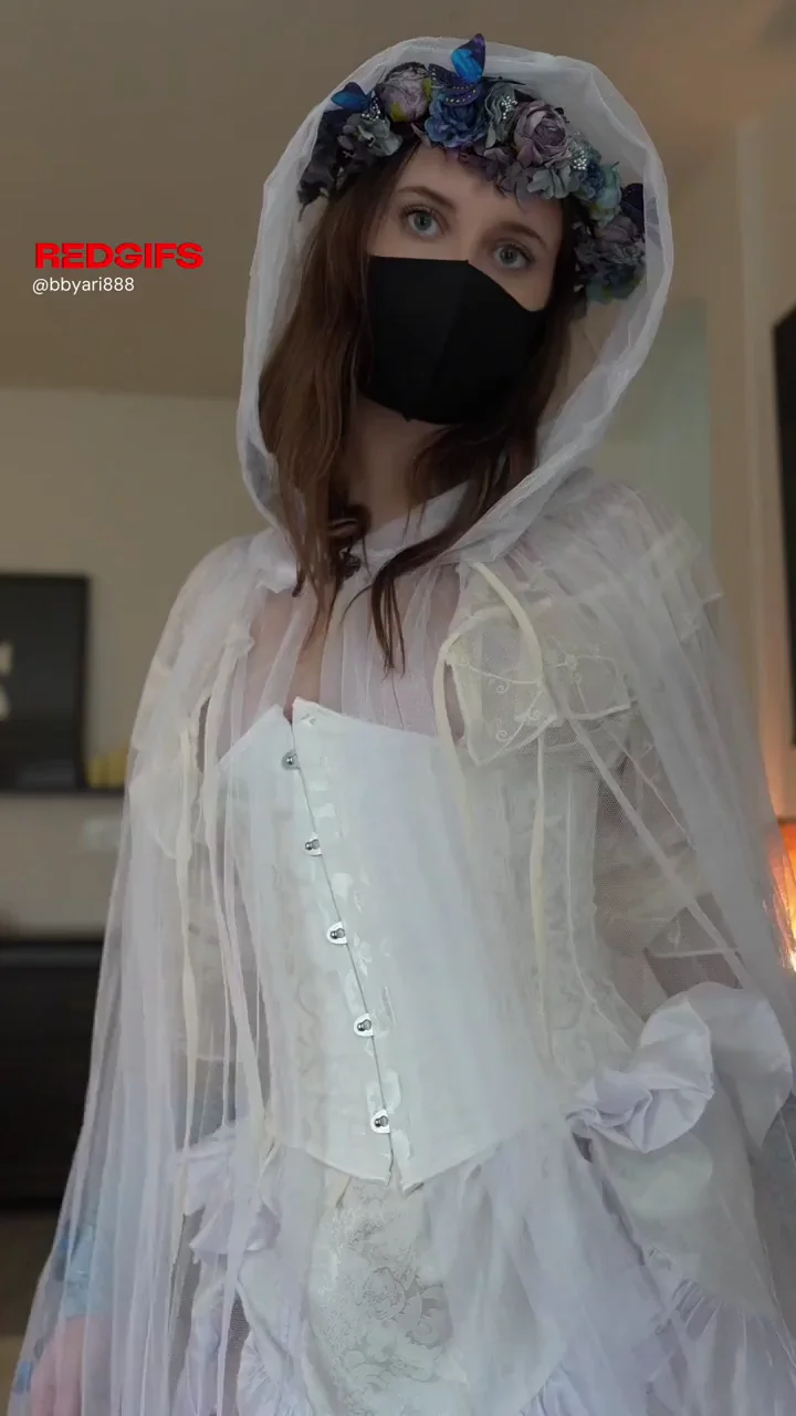 Born to Be a Masked Bridal Slut