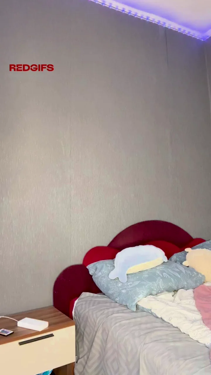 🔥 Slutty Student Caught Twerking on Hidden Cam 🍑💦